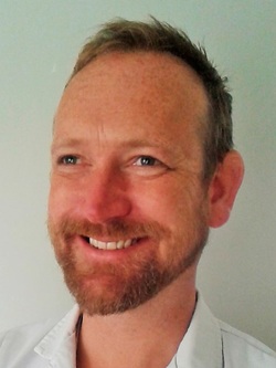 Damian Moore Principal Osteopath Oval Osteopathy Nine Elms Osteopathy and Vauxhall Village Osteopathy
